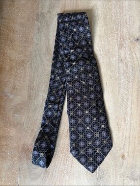 JoS A Bank Signature Gold Silk Tie Black Blue Geometric Foulard Mosaic Neat